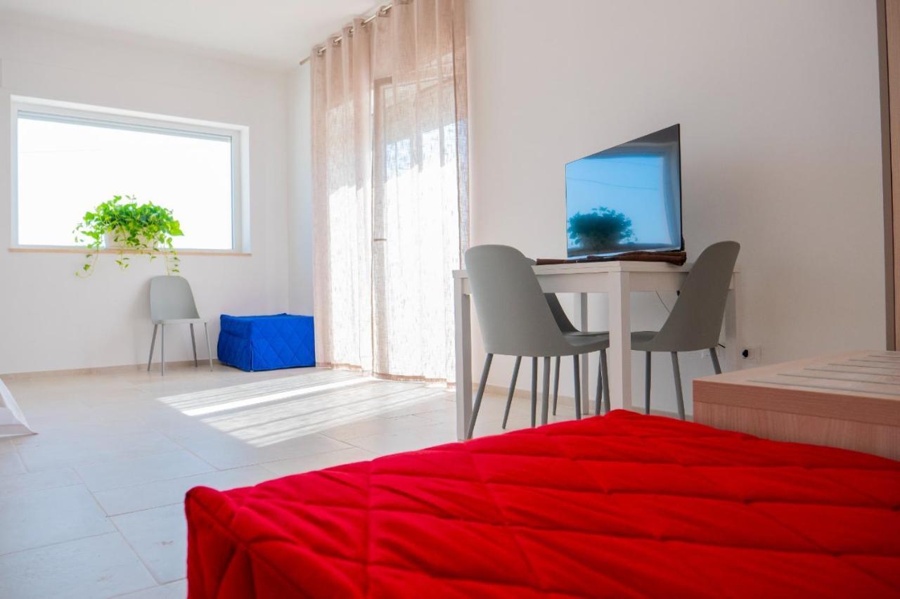 B&B A Un Passo Dal Mare Torre Canne Exterior photo