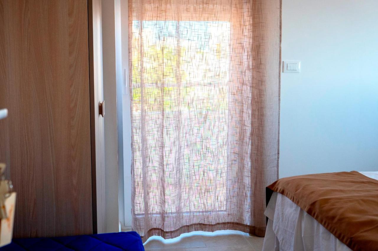 B&B A Un Passo Dal Mare Torre Canne Exterior photo