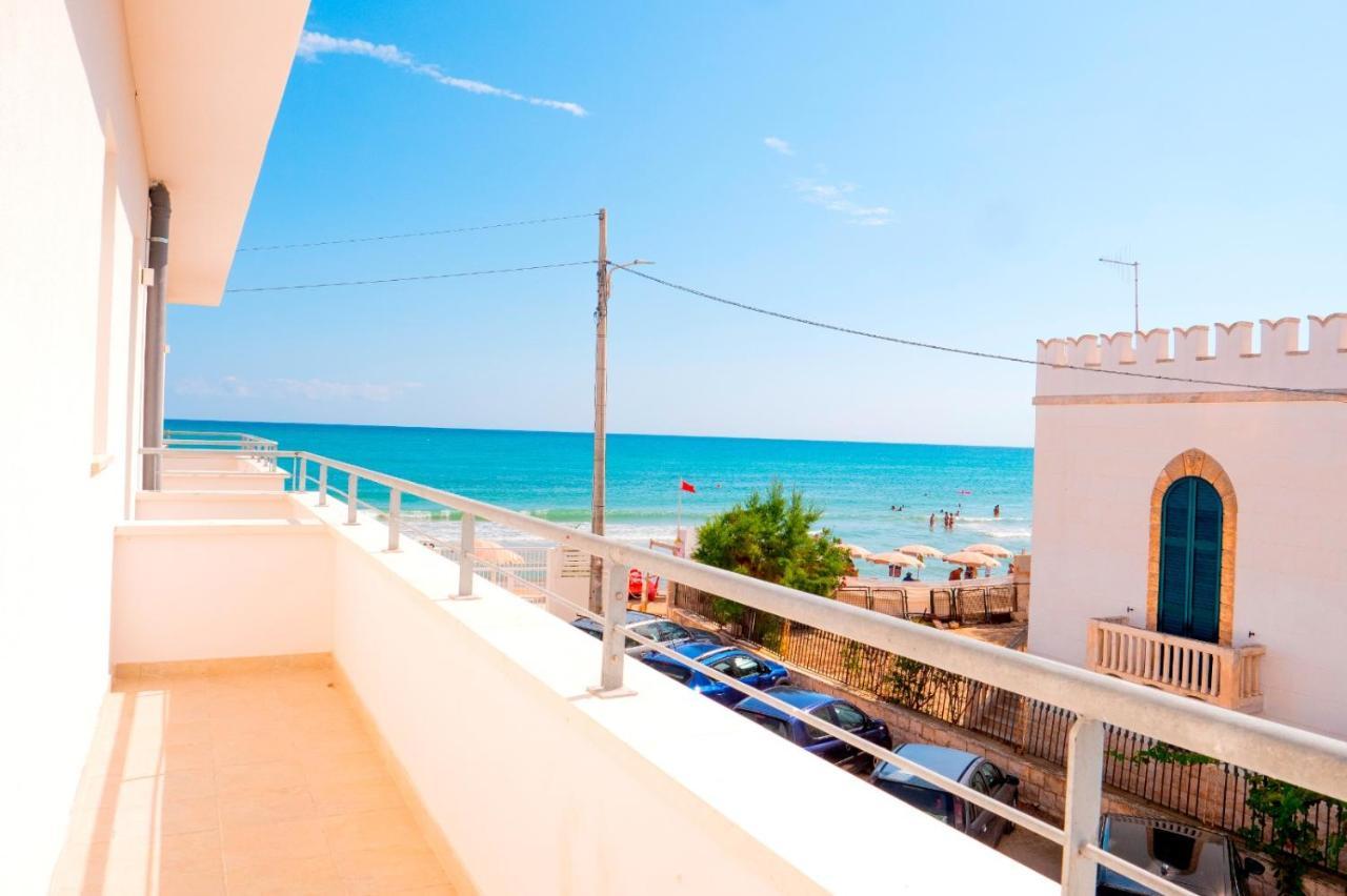 B&B A Un Passo Dal Mare Torre Canne Exterior photo